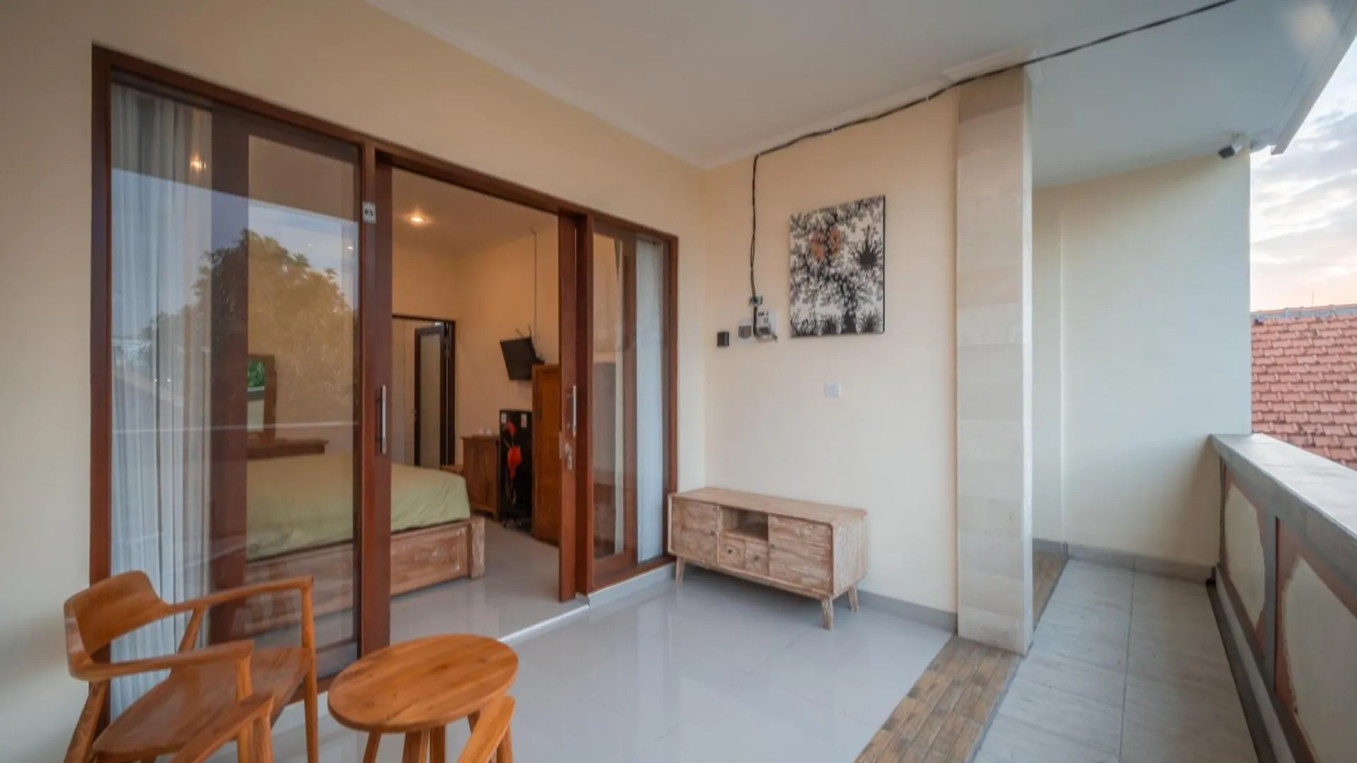 Apartment Titeng Guest House - Comfortable Studio In Amazing Location Near Potato Head And The Beach Seminyak